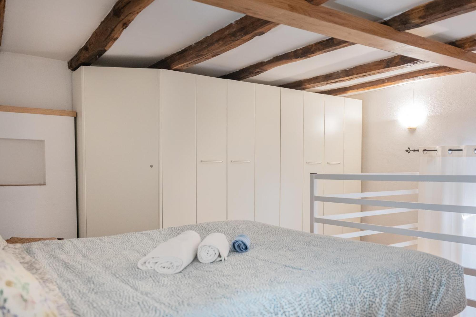 Domus Palestro Appartement